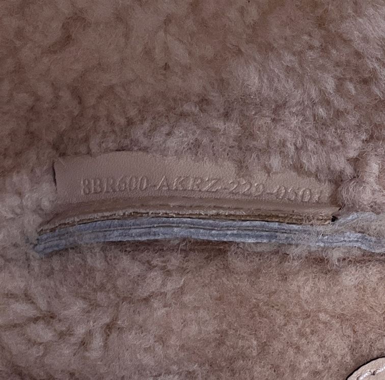 Baguette Pale pink sheepskin bag – FB024