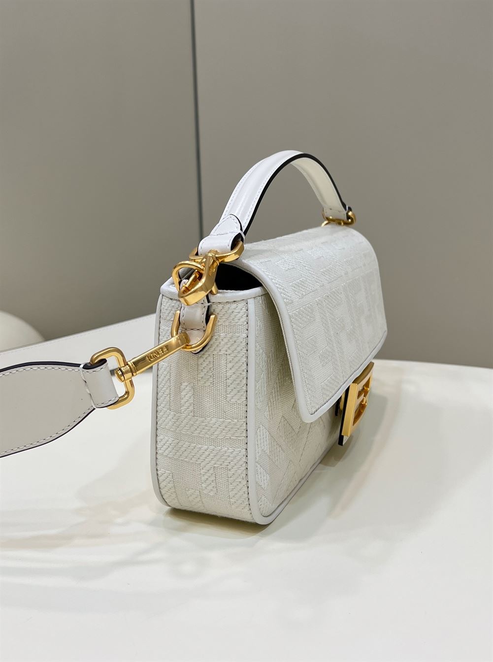 Baguette White FF canvas bag – FB023