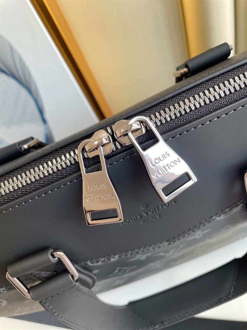 Briefcase Explorer Monogram Eclipse canvas – LB021