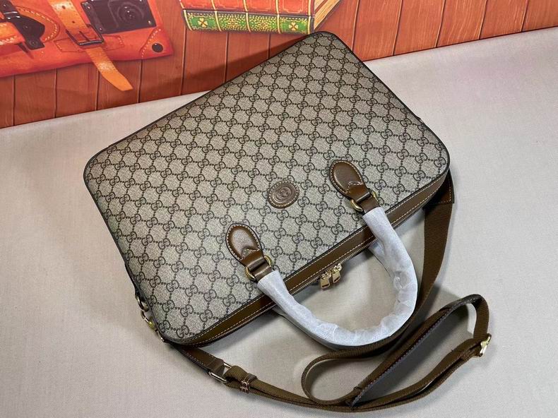 Business case with Interlocking G Beige and ebony Canvas – GB060