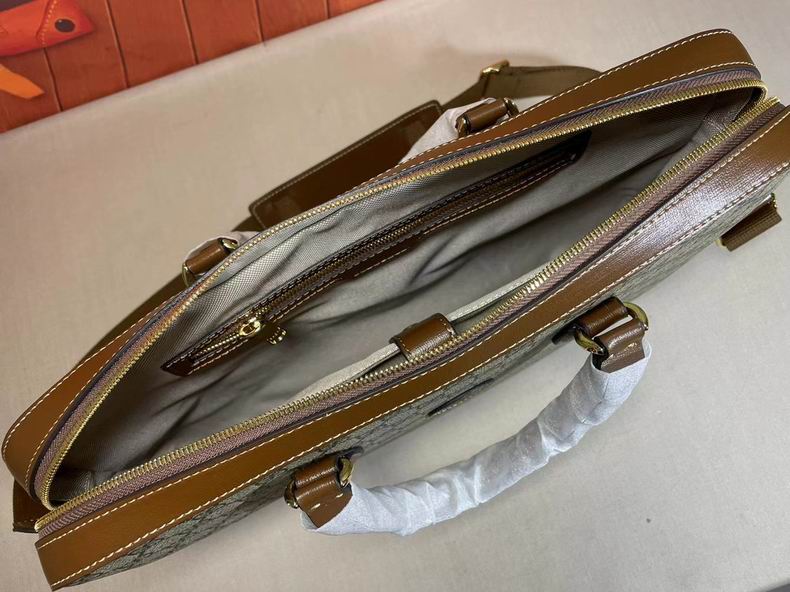 Business case with Interlocking G Beige and ebony Canvas – GB060
