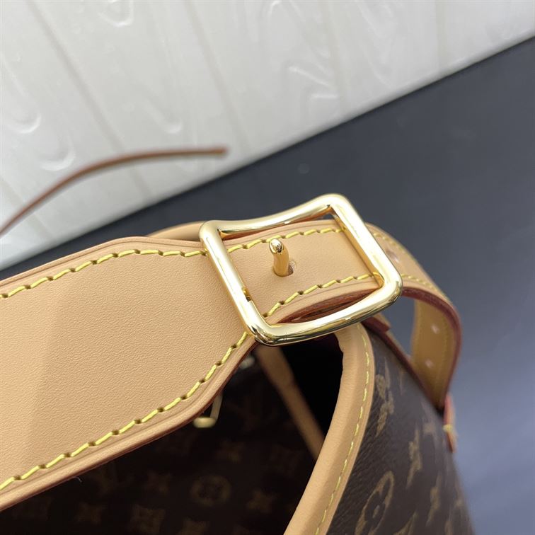 CarryAll PM handbag Monogram canvas – LB007