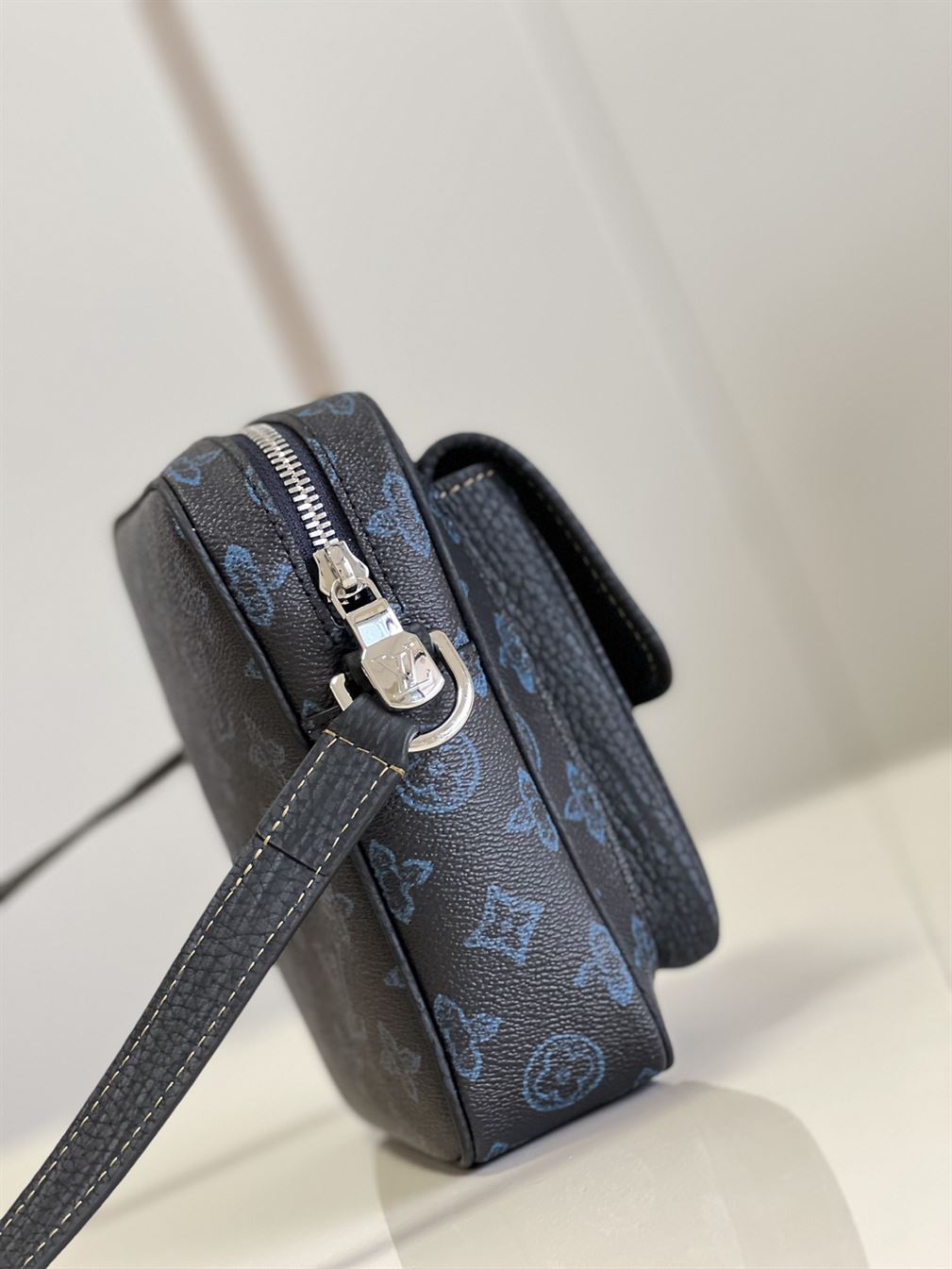 Christopher Wearable Wallet Blue Monogram coated canvas – LB022