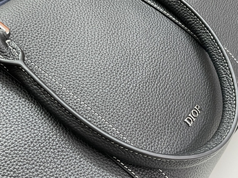 Dior Lingot 50 Duffle bag Black Grained Calfskin – DB022
