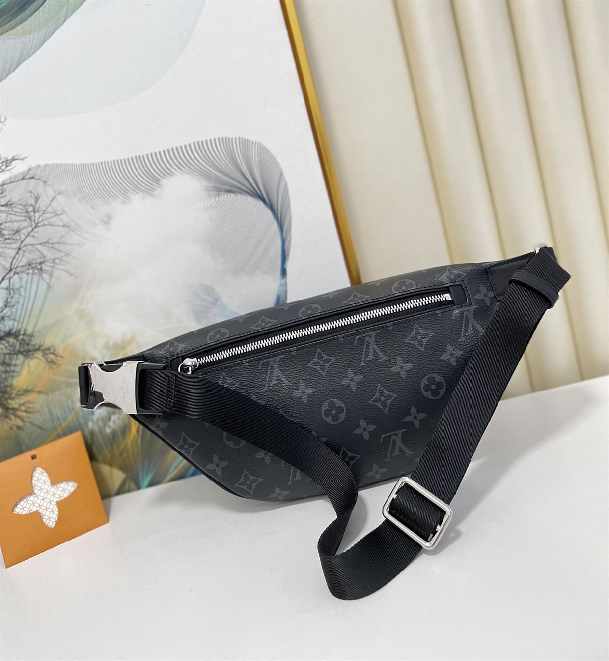 Discovery bumbag Monogram Eclipse canvas – LB025