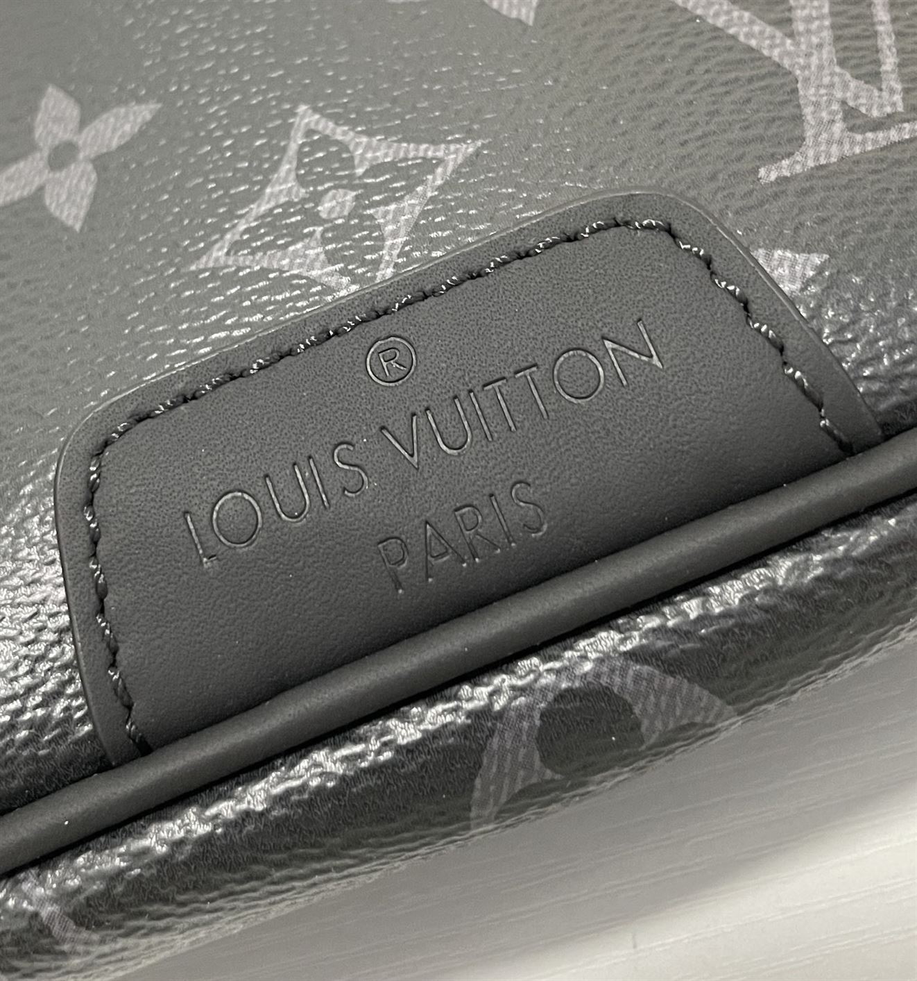 Discovery bumbag Monogram Eclipse canvas – LB025