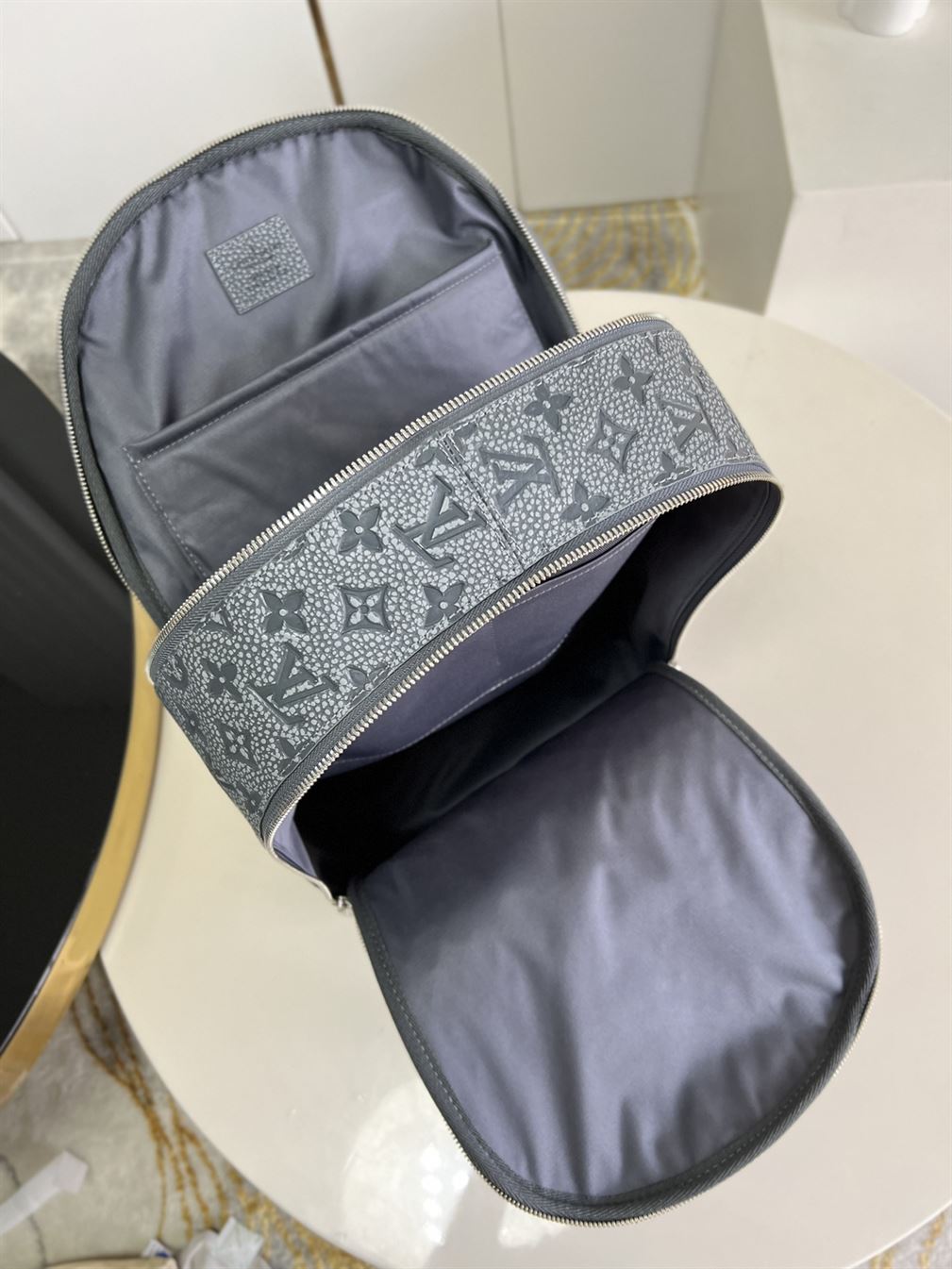 Ellipse Backpack Granite embossed cowhide leather – LB006