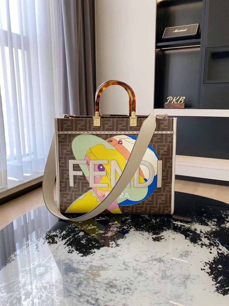 Fendi Sunshine Medium FF glazed fabric shopper with inlay – FB026