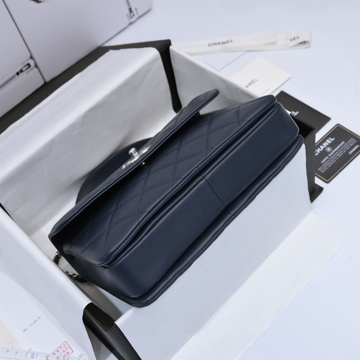 Flap Bag with Top Handle Lambskin & Gold-Tone Metal Black – CB016