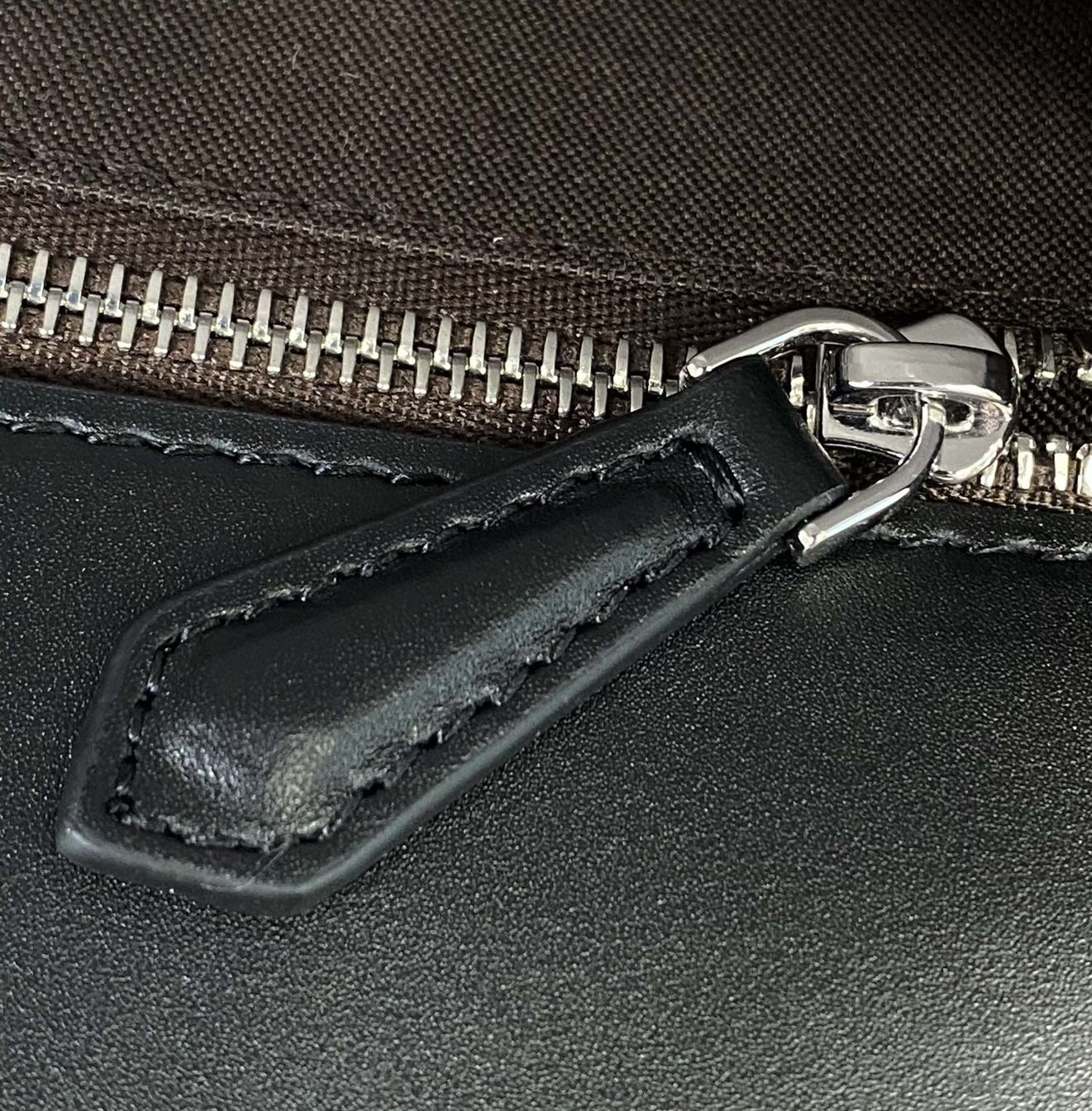 Flat Baguette Black leather bag – FB036
