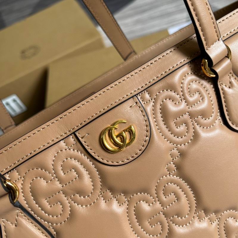GG Matelassé leather medium tote Beige - GB041
