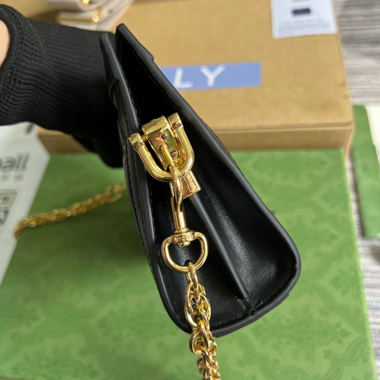 GG Matelassé leather small bag Black – GB026