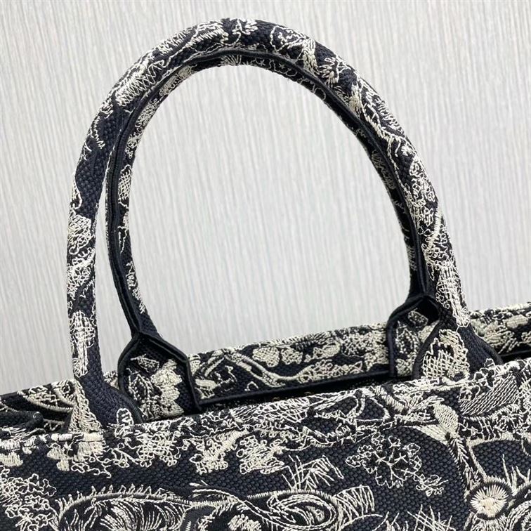 Large Dior Book Tote Blue Toile de Jouy Embroidery – DB004
