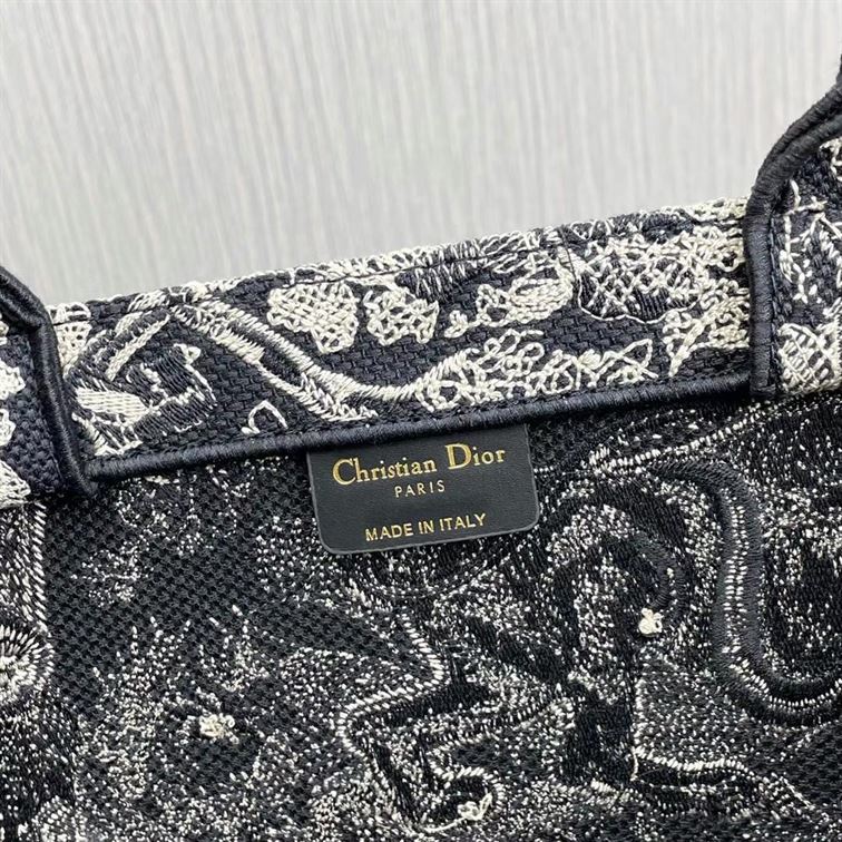 Large Dior Book Tote Blue Toile de Jouy Embroidery – DB004