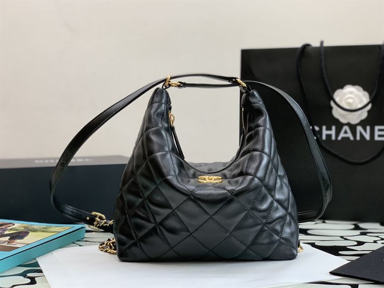 Maxi Hobo Bag Lambskin & Gold-Tone Metal Black – CB015