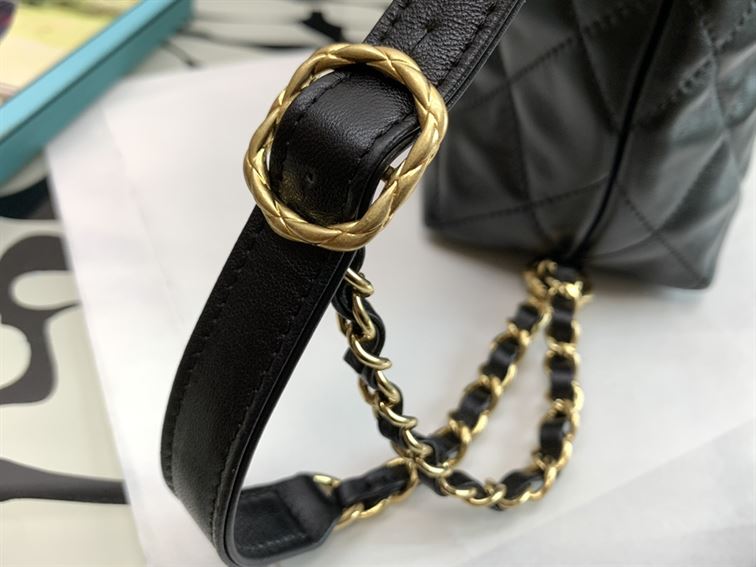 Maxi Hobo Bag Lambskin & Gold-Tone Metal Black – CB015