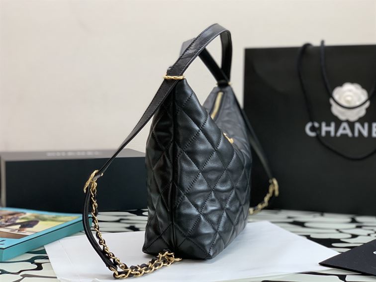 Maxi Hobo Bag Lambskin & Gold-Tone Metal Black – CB015
