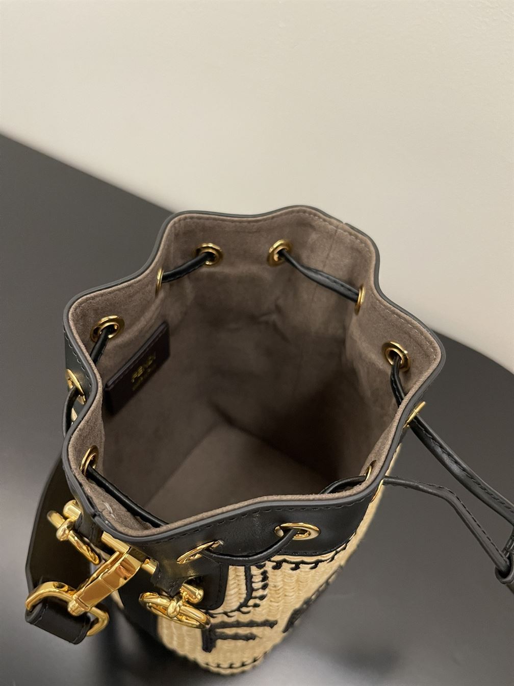 Mon Tresor Beige and black straw mini bag – FB009