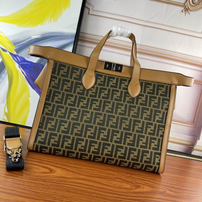 Peekaboo ISeeU Forty8 Beige leather – FB037
