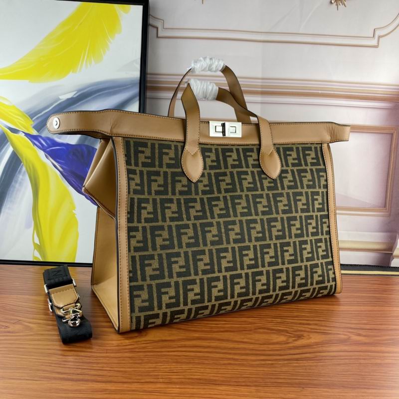 Peekaboo ISeeU Forty8 Beige leather – FB037