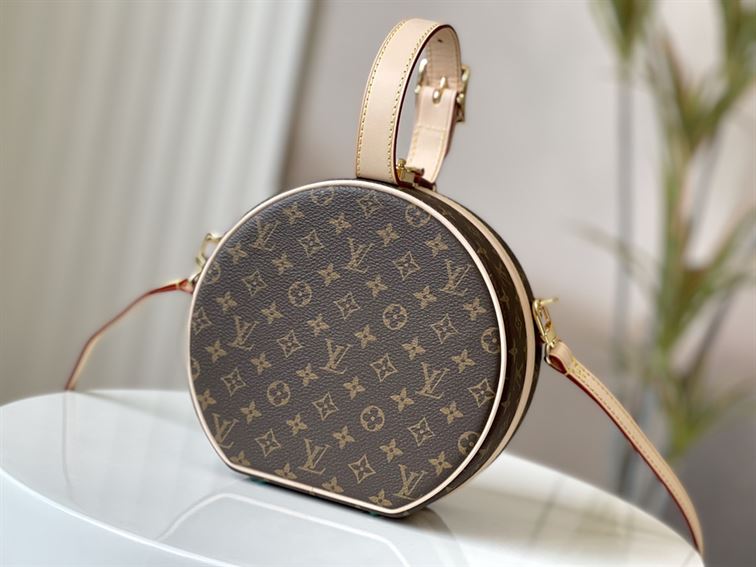 Petite Boite Chapeau Monogram Canvas – LB010