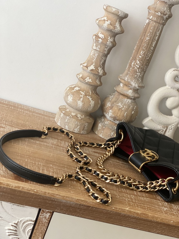 Small Hobo Bag Lambskin & Gold-Tone Metal Black – CB019