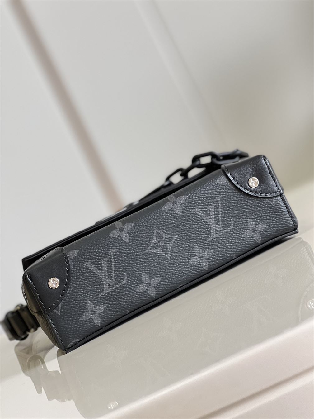 Steamer Wearable Wallet Monogram Eclipse canvas – LB023