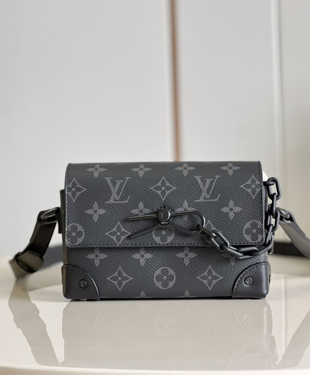 Steamer Wearable Wallet Monogram Eclipse canvas – LB023