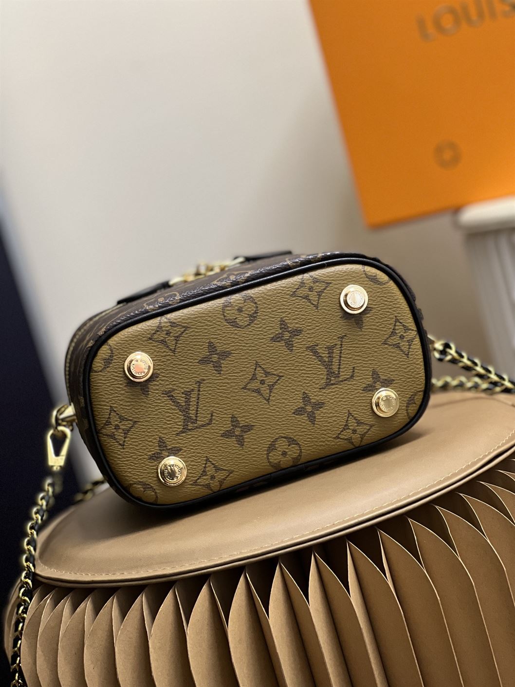 Vanity PM Bag Monogram Canvas – LB016