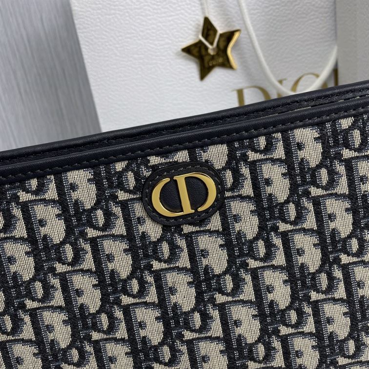 30 Montaigne pouch Blue Dior Oblique Jacquard – DB044