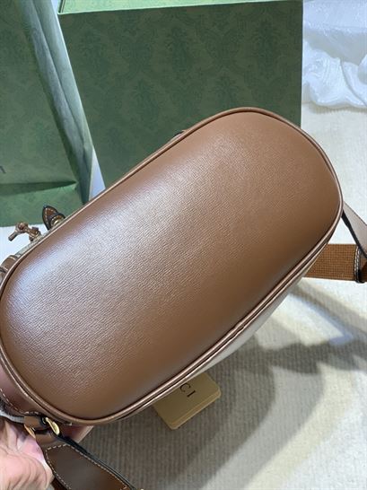 Backpack with Interlocking G Beige and ebony – GB069