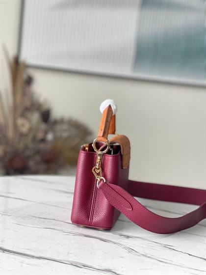 Capucines Mini handbag Griotte Red Honey – LB038