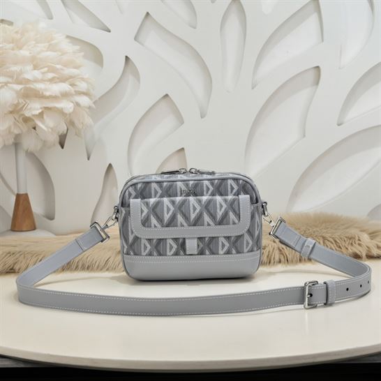 Dior Hit The Road messenger pouch Grey – DB028