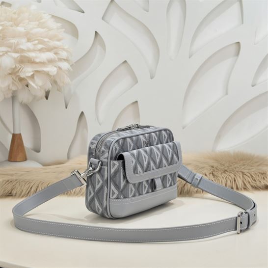 Dior Hit The Road messenger pouch Grey – DB028