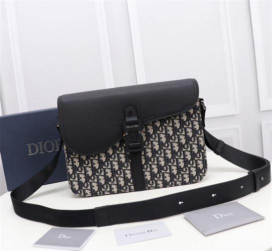 Dior Saddle Messenger bag Beige and Black – DB029