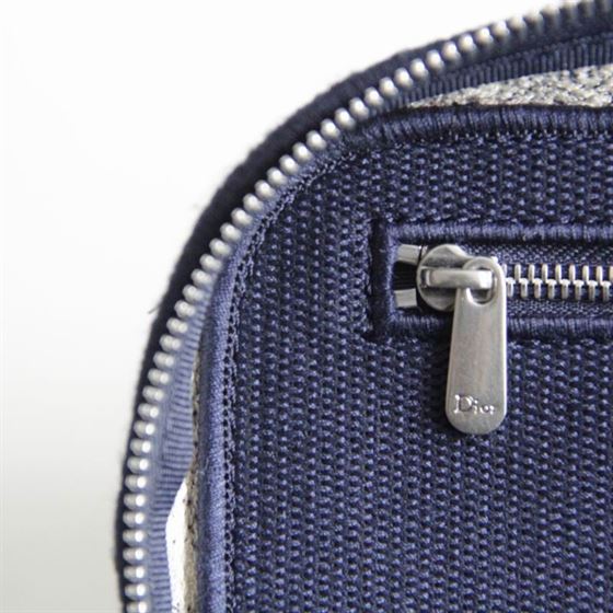 DiorTravel vanity case Blue Toile de Jouy Embroidery – DB043