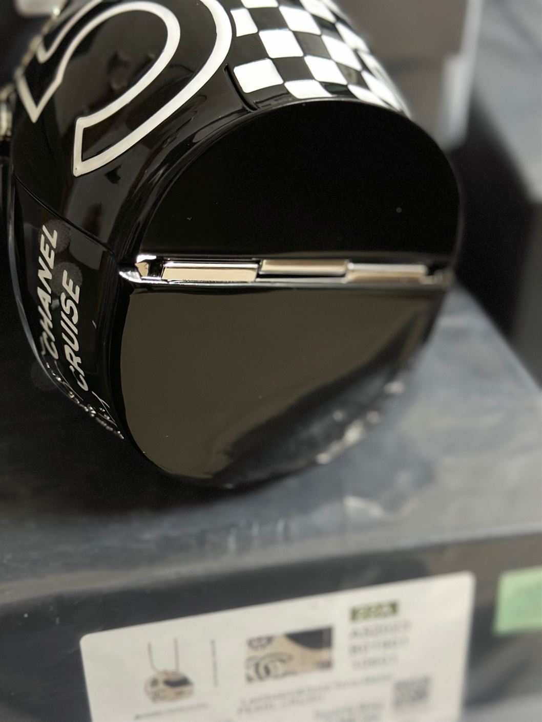 Helmet Minaudiere Black & White Resin, Strass & Silver-Tone Metal – CB024