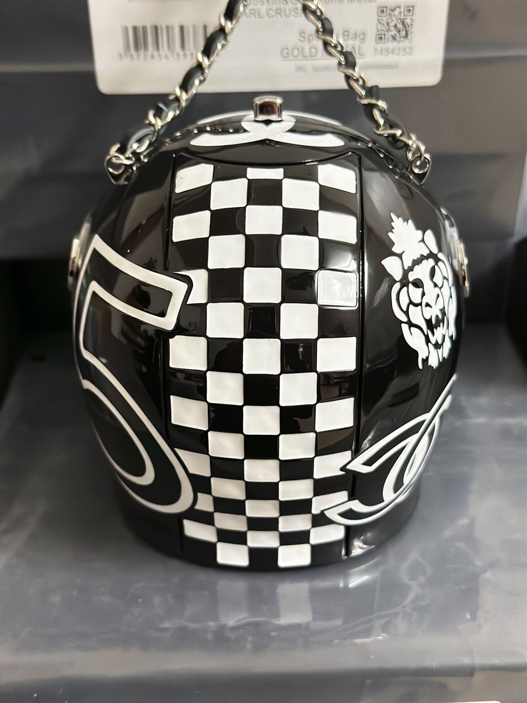 Helmet Minaudiere Black & White Resin, Strass & Silver-Tone Metal – CB024