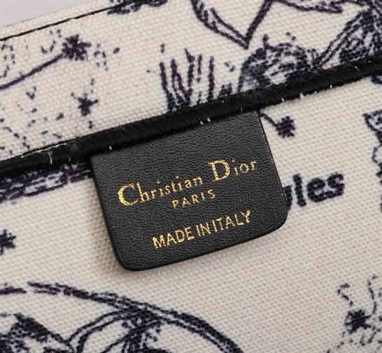 Large Dior Book Tote Latte Toile de Jouy Zodiac Embroidery – DB039