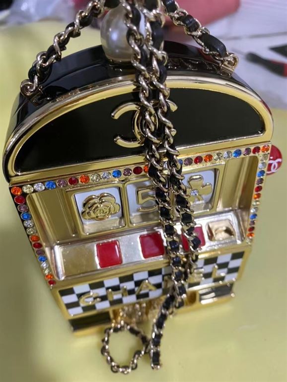 Slot Machine Minaudiere Black, Gold, White & Red – CB025