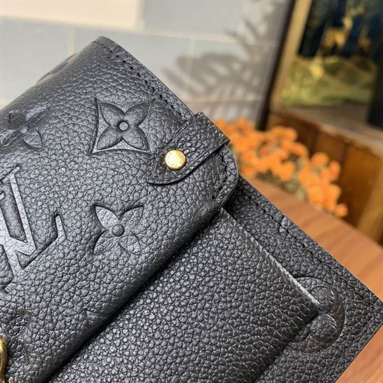 Vavin Chain Wallet Black Embossed cowhide leather – LB044