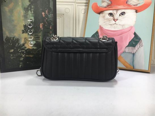 GG Marmont small shoulder bag Black matelassé leather – GB150
