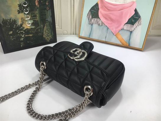 GG Marmont small shoulder bag Black matelassé leather – GB150