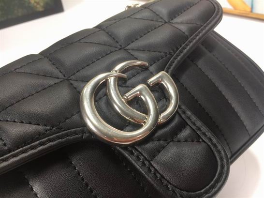 GG Marmont small shoulder bag Black matelassé leather – GB150