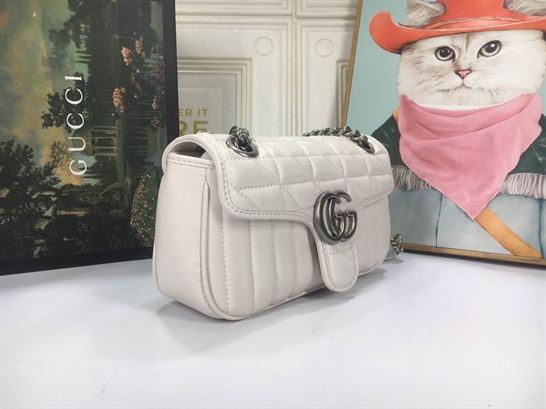 GG Marmont small shoulder bag White matelassé leather – GB151