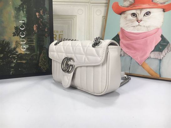 GG Marmont small shoulder bag White matelassé leather – GB151