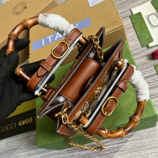 Gucci Diana mini tote bag Camel and ebony GG canvas with crystals – GB174