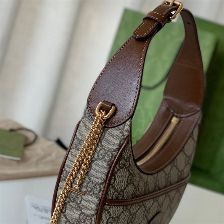Half-moon-shaped mini bag with Interlocking G Beige and ebony – GB116
