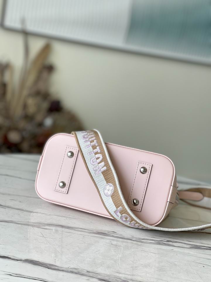 Louis Vuitton Alma BB Rose Nacre Epi grained leather – LB085