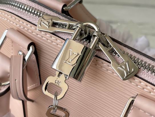 Louis Vuitton Alma BB Rose Nacre Epi grained leather – LB085